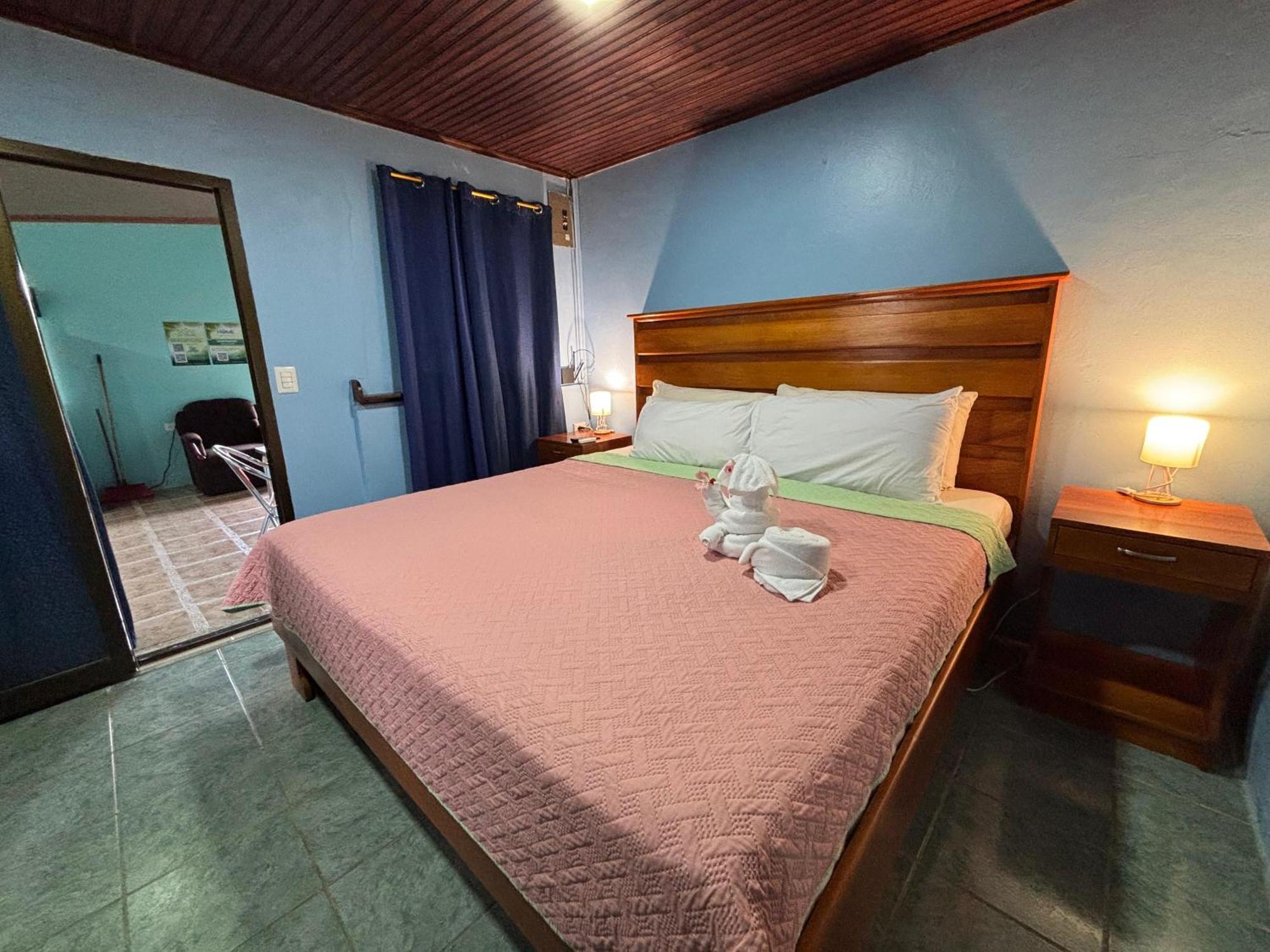 Pura Vida Aparment - Downtown La Fortuna Esterno foto