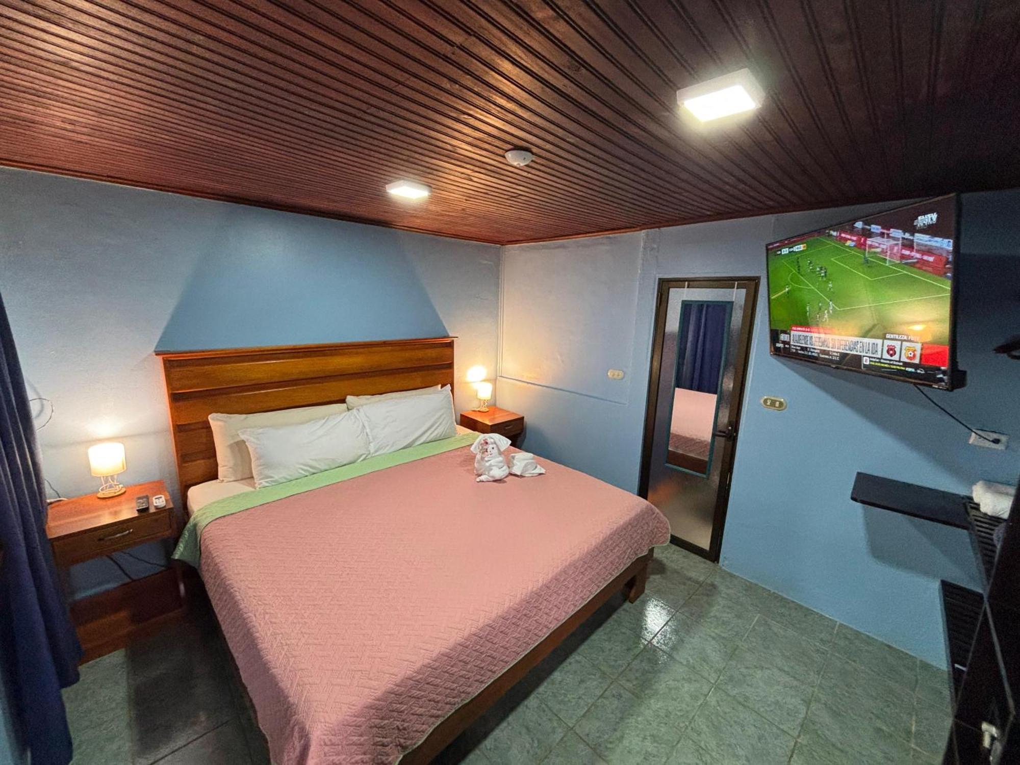 Pura Vida Aparment - Downtown La Fortuna Esterno foto